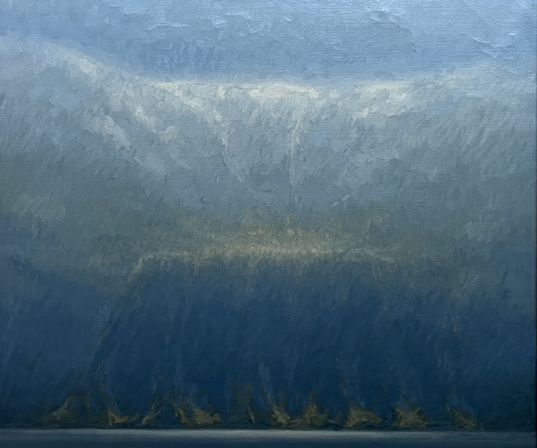 “Blåt fjæld, Norge”. Olie på lærred / Paint on canvas. 110 x 130 cm.